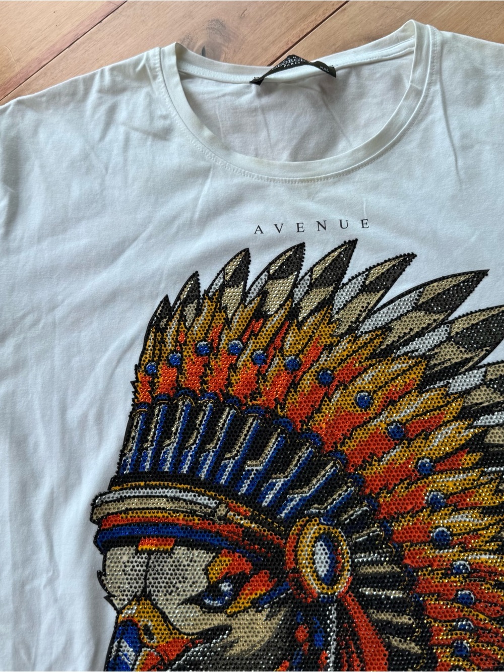 Avenue George V White Short-Sleeve Tee rhinestone Colorful Headdress Graphic XXL - Picture 6 of 10